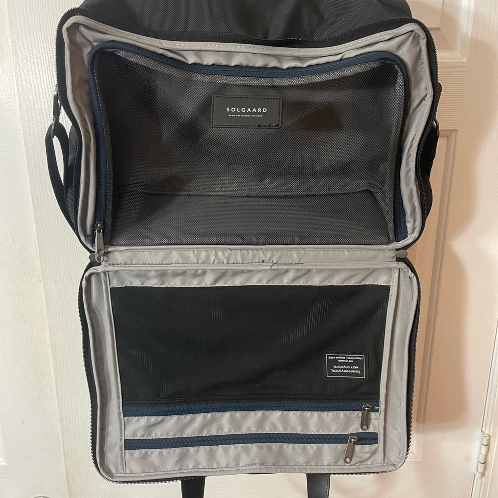 Solgaard Voyager Weekender Black Bag - image 7